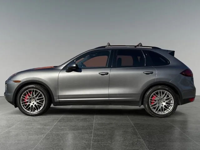 Porsche Cayenne 2012 photo 2