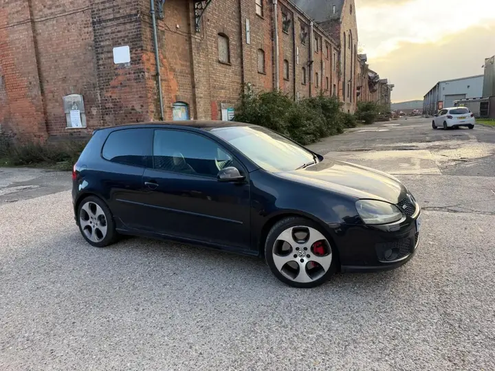 Volkswagen Golf 2007 photo 2