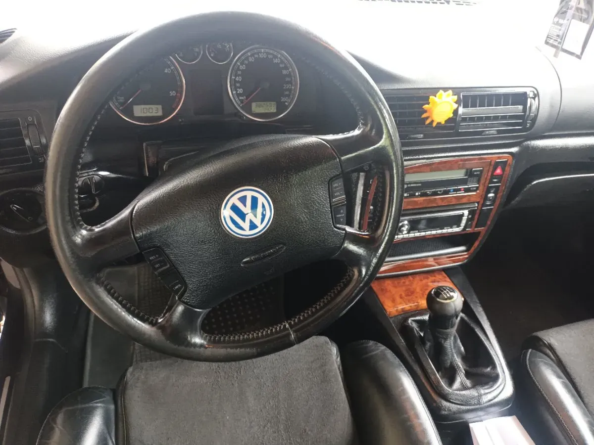 Volkswagen Passat 2001 photo 3