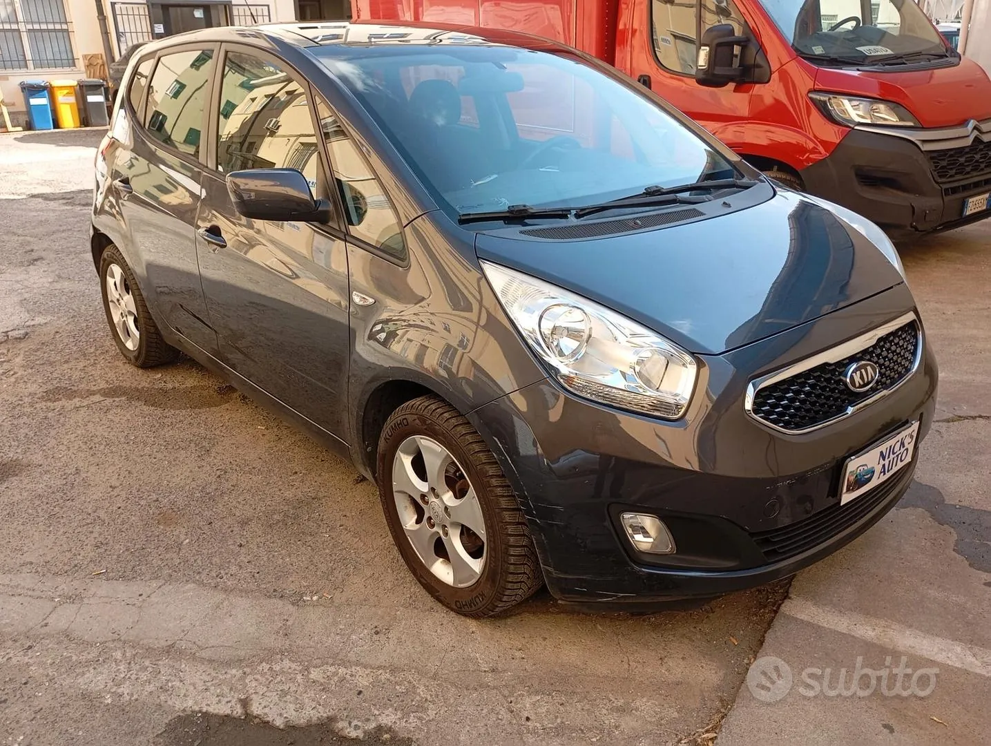 Kia Venga 2012 photo 2