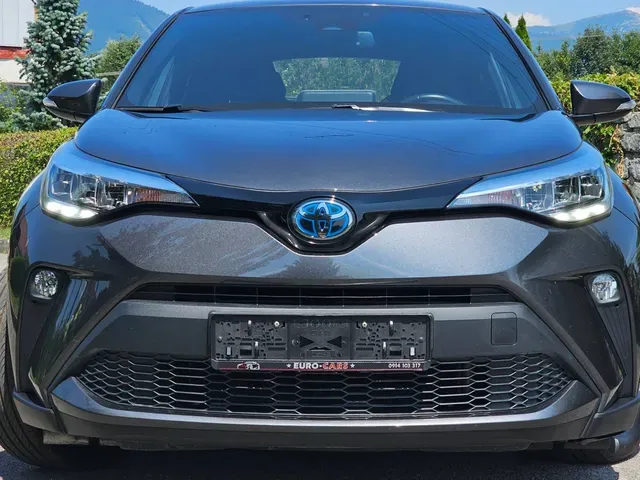 Toyota C-Hr 2022 photo 2