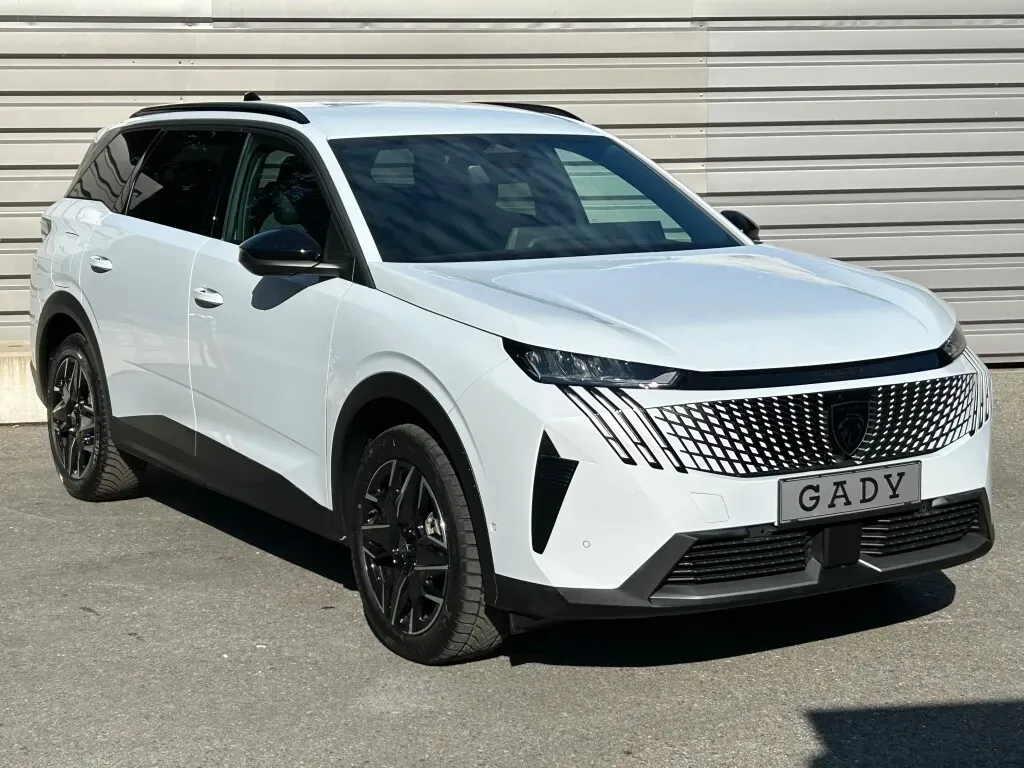 Peugeot 5008 2025 photo 3