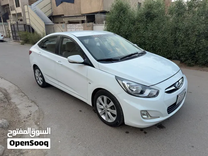 Hyundai Accent 2011 photo 3