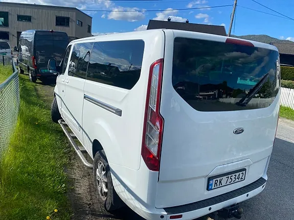 Ford Tourneo Custom 2013 photo 4