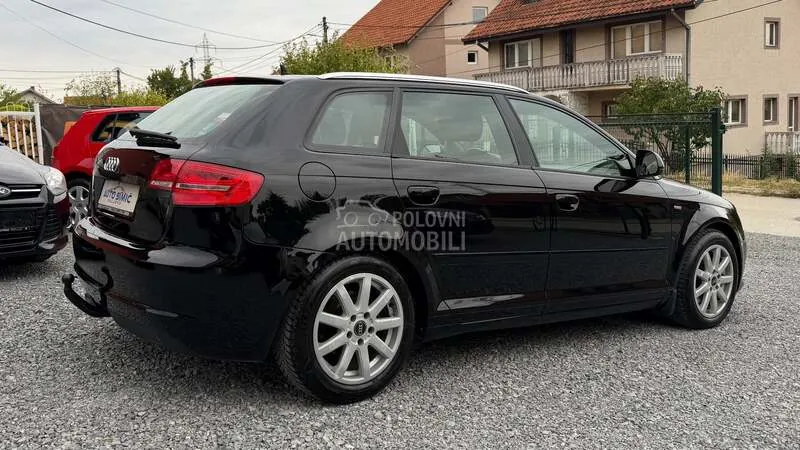 Audi A3 2010 photo 2