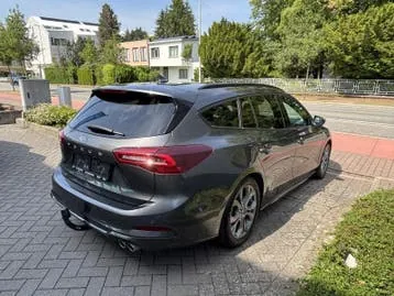 Ford Focus 2023 photo 2