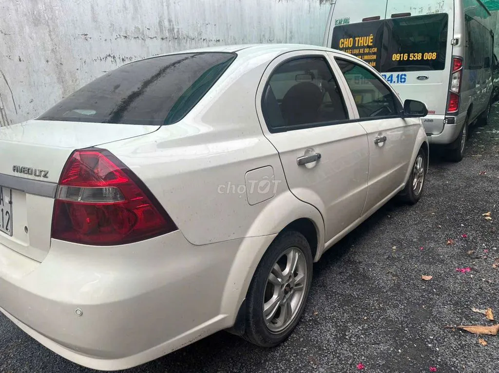 Chevrolet Aveo 2013 photo 3