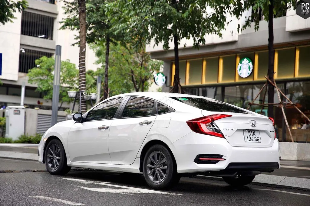 Honda Civic 2020 photo 4