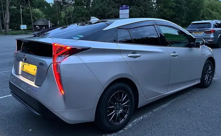 Toyota Prius 2017 photo 3