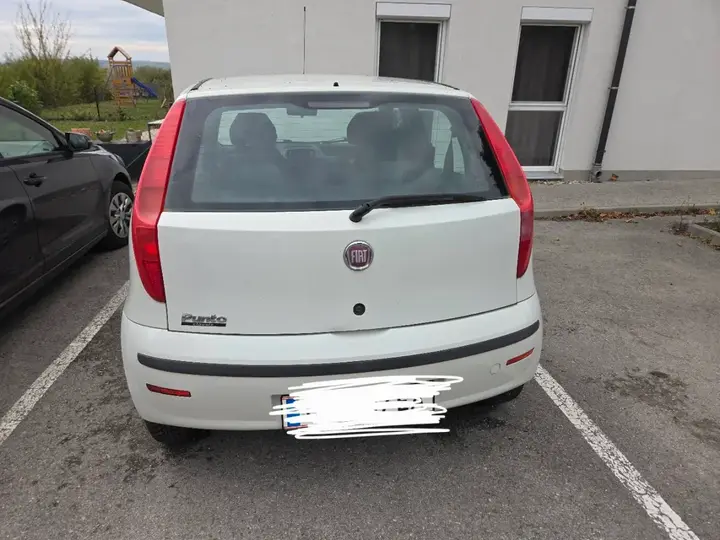 Fiat Punto 2009 photo 3