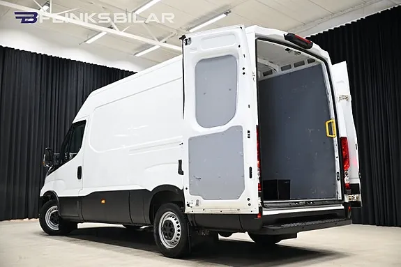 Iveco Daily 2023 photo 5