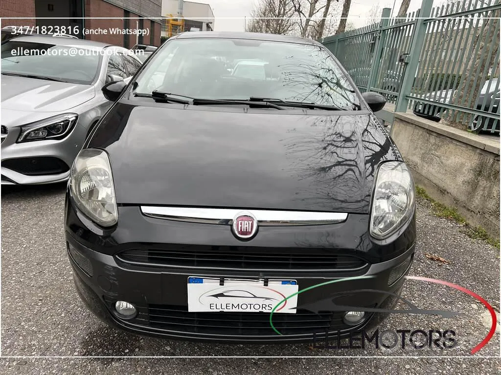 Fiat Punto 2009 photo 2