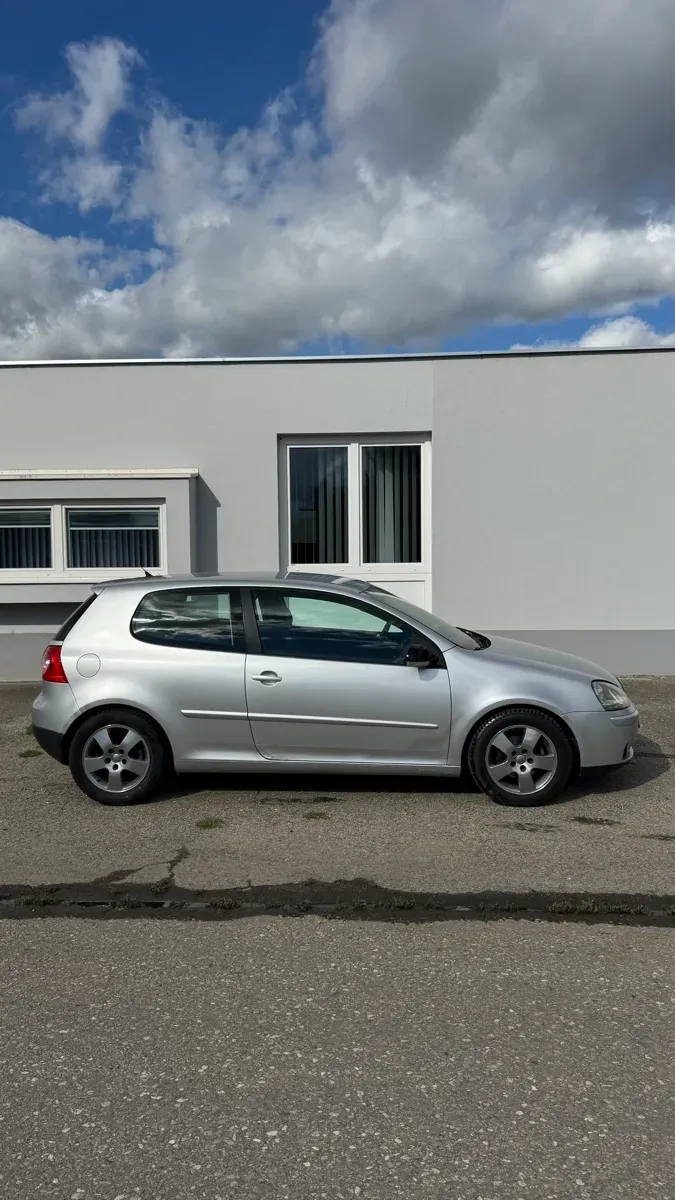 Volkswagen Golf 2005 photo 3
