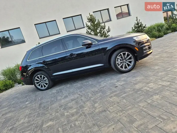 Audi Q7 2017 photo 4
