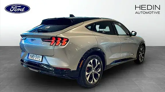Ford Mustang Mach-E 2021 photo 2