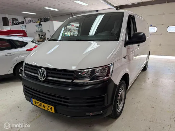 Volkswagen Transporter 2019 photo 2