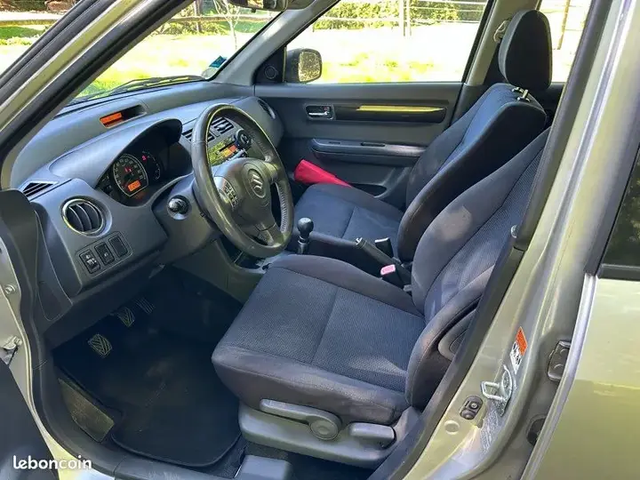Suzuki Swift 2007 photo 5