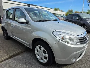 Dacia Sandero 2010 photo 2