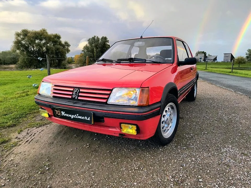 Peugeot 205