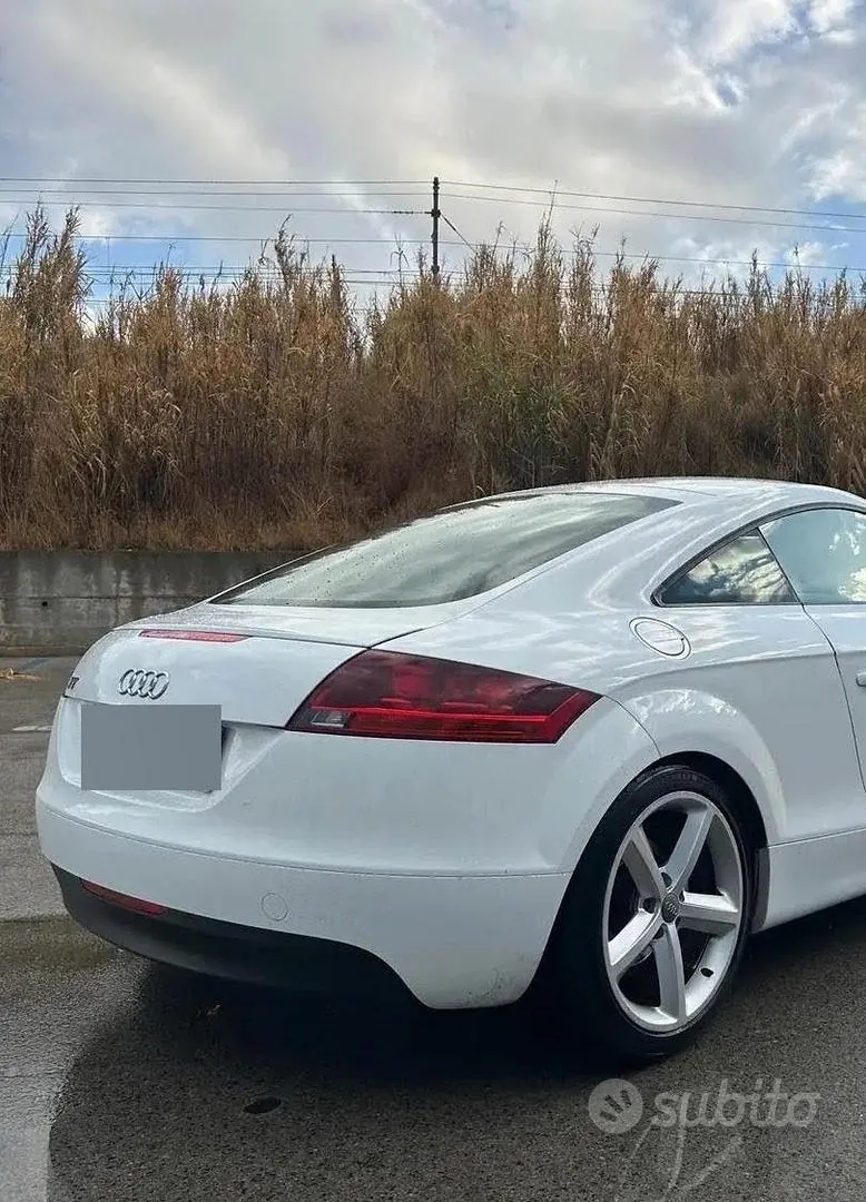 Audi Tt 2010 photo 3
