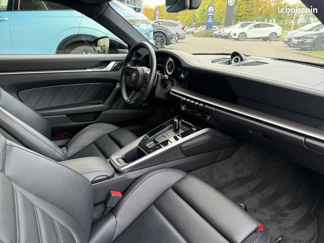 Porsche 911 2020 photo 4