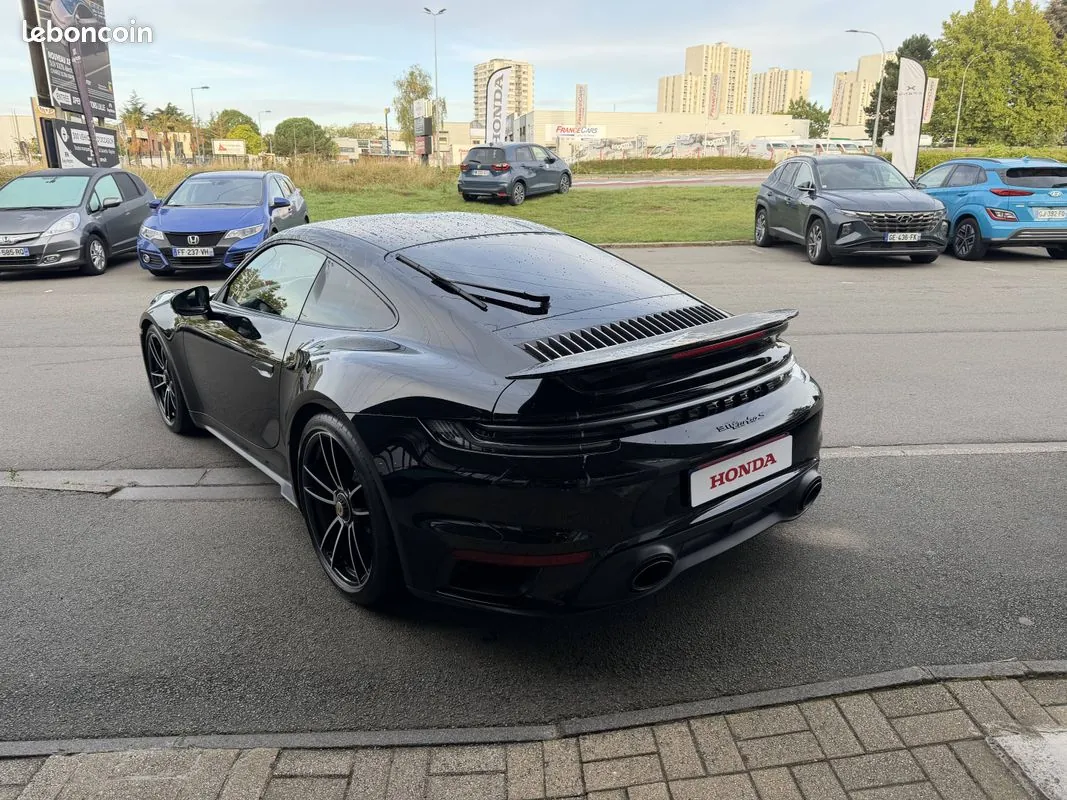Porsche 911 2020 photo 2