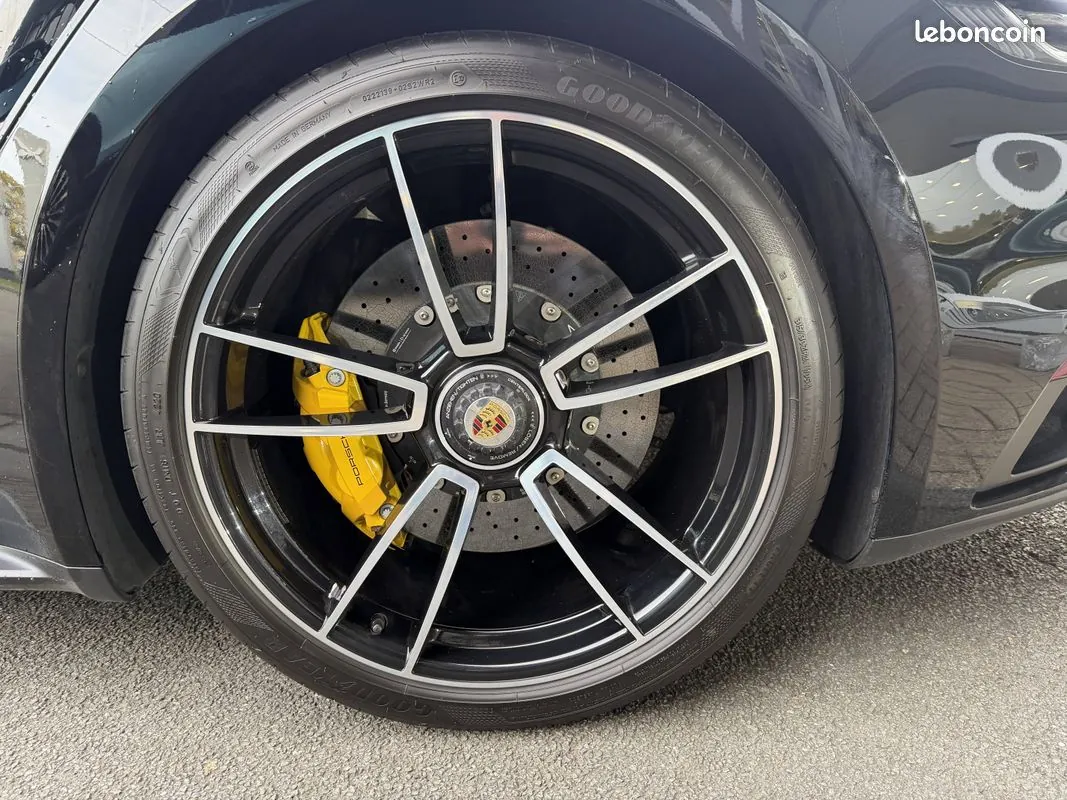 Porsche 911 2020 photo 3