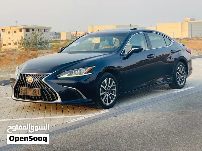 Lexus Es 300H 2022 photo 2