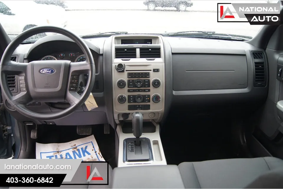 Ford Escape 2011 photo 4