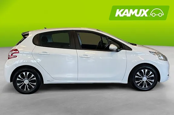 Peugeot 208 2014 photo 2