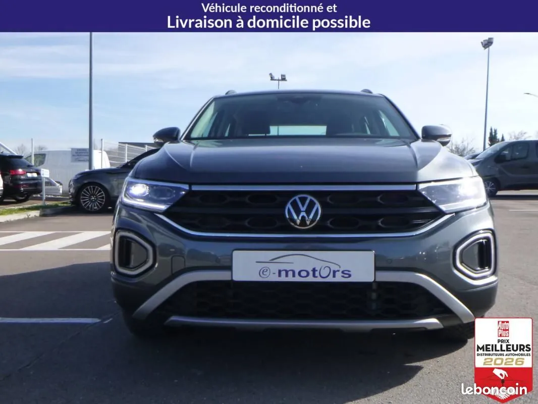 Volkswagen T-Roc 2023 photo 2