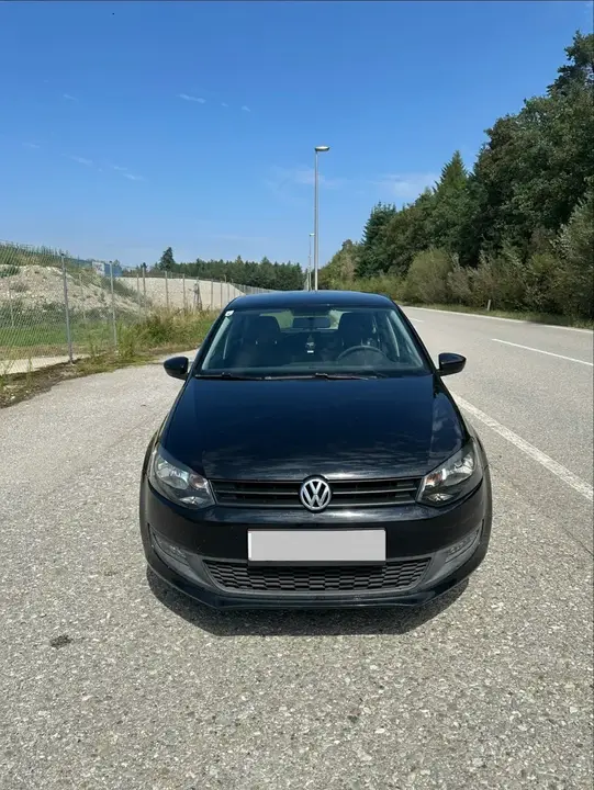 Volkswagen Polo 2010 photo 2