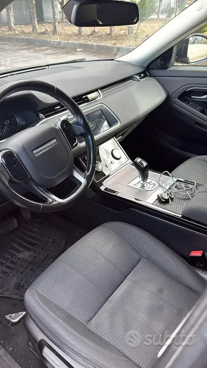 Land Rover Range Rover Evoque 2019 photo 3