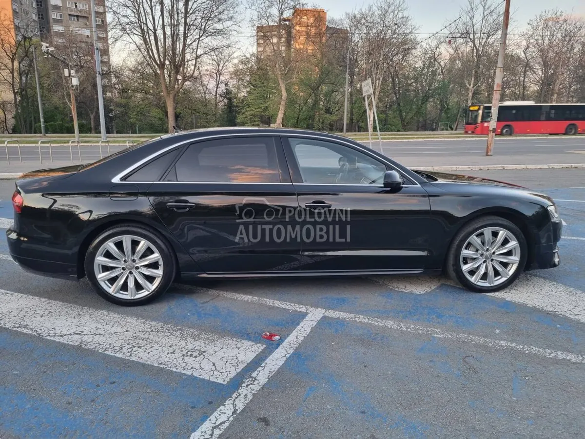 Audi A8 2016 photo 5