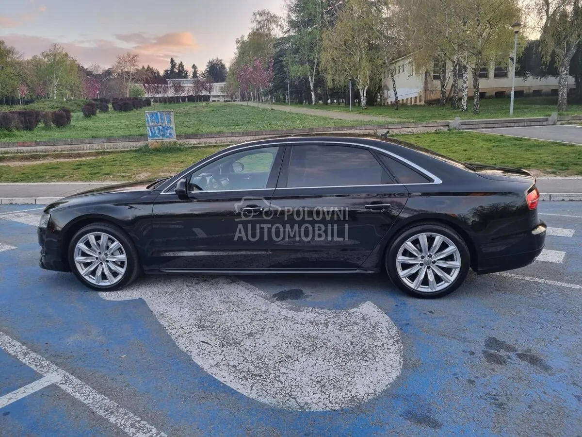 Audi A8 2016 photo 4