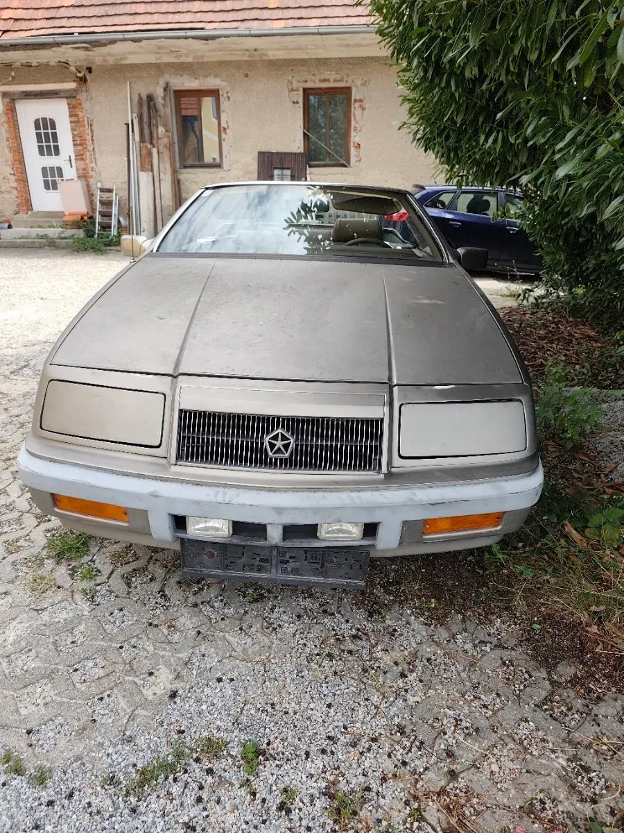 Chrysler Le Baron 1989 photo 2