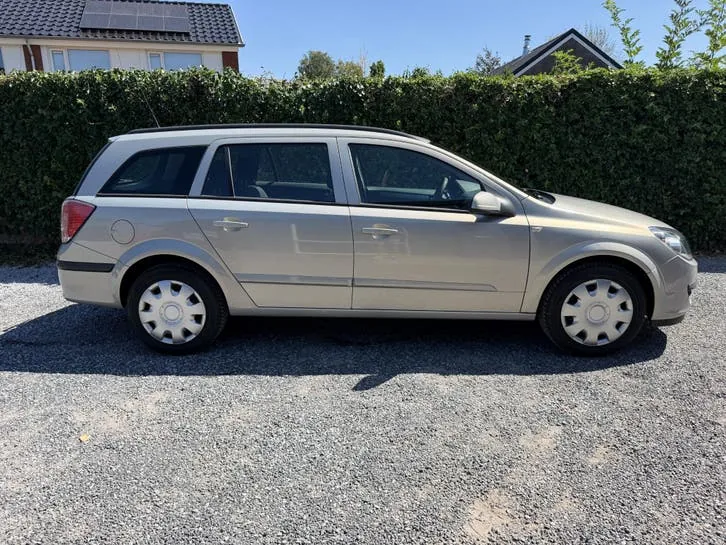 Opel Astra 2006 photo 2
