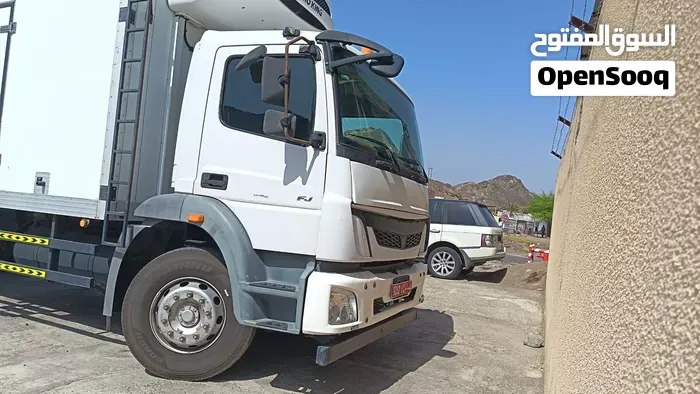 Mitsubishi Fuso 2020 photo 2