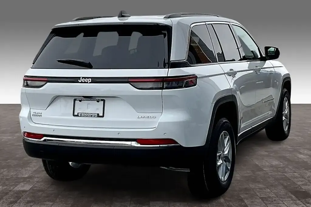 Jeep Grand Cherokee 2026 photo 5
