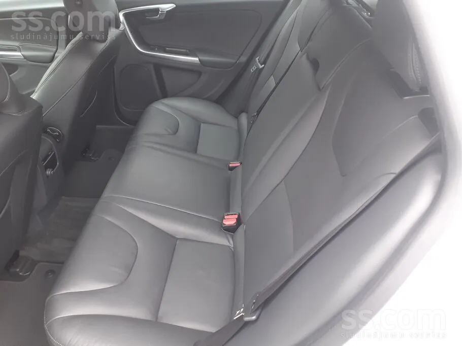 Volvo V60 2014 photo 5