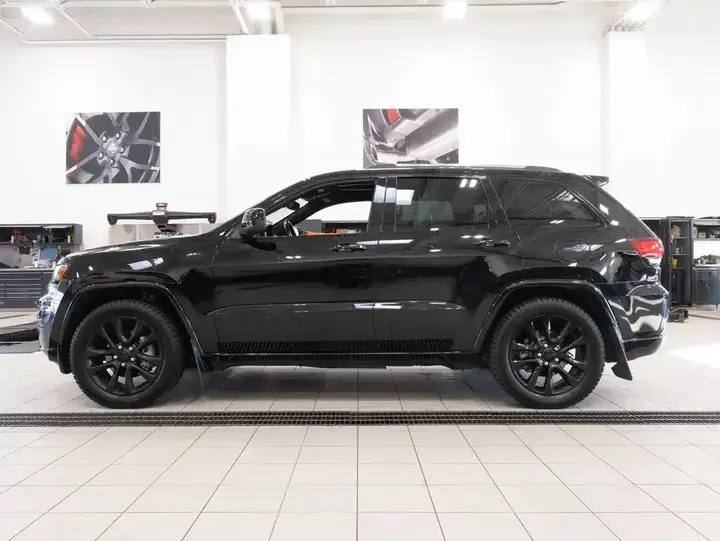 Jeep Grand Cherokee 2020 photo 2