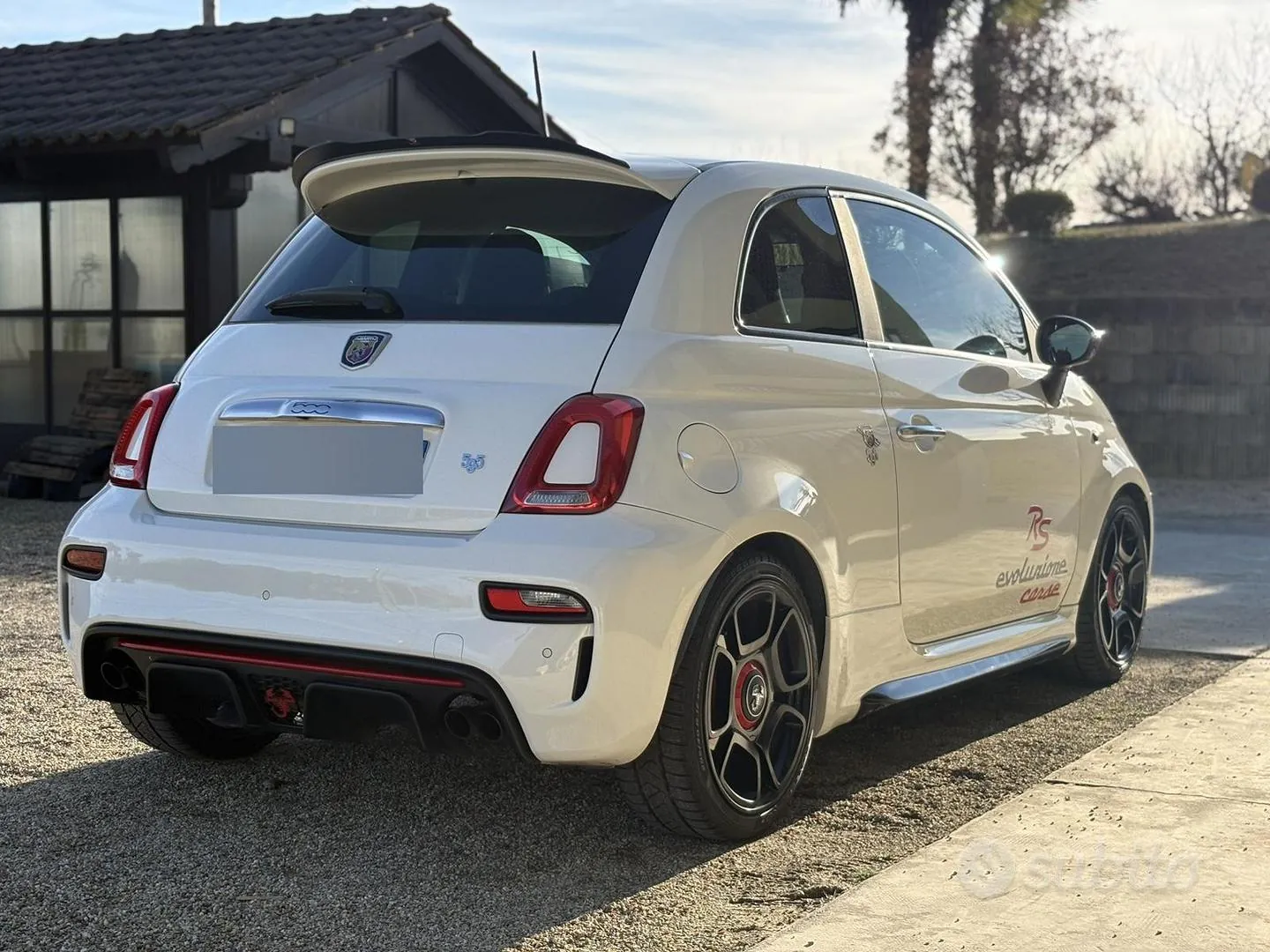 Fiat 500 Abarth 2017 photo 2