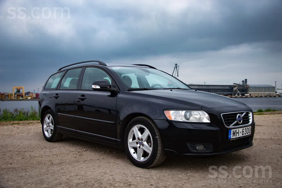 Volvo V50 2010 photo 5