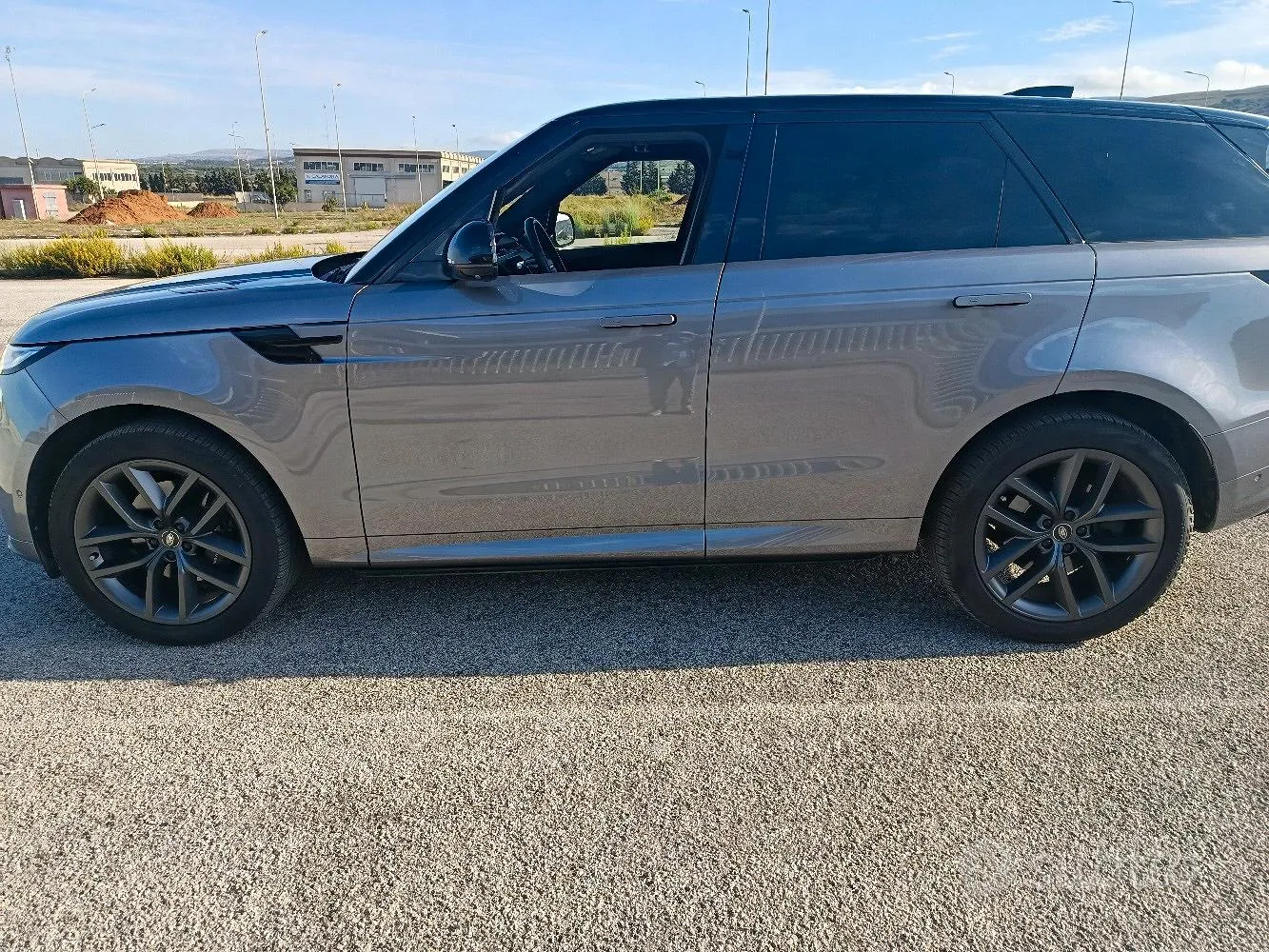 Land Rover Range Rover Sport 2024 photo 3