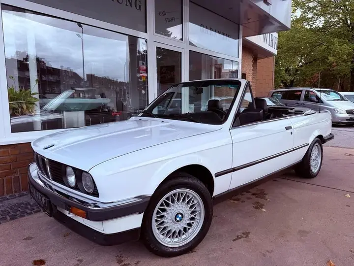 BMW 320I