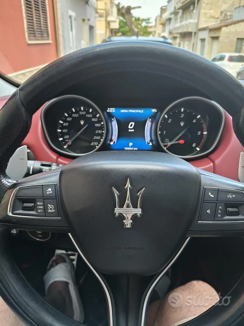 Maserati Levante 2016 photo 4