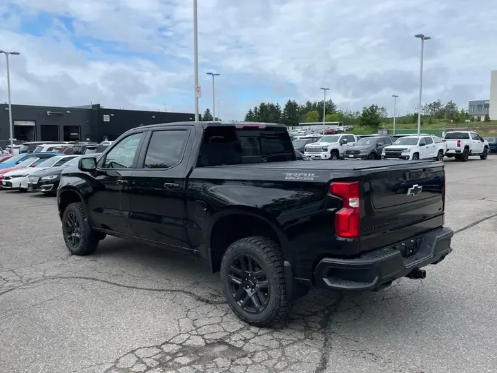 Chevrolet Silverado 1500 2026 photo 3