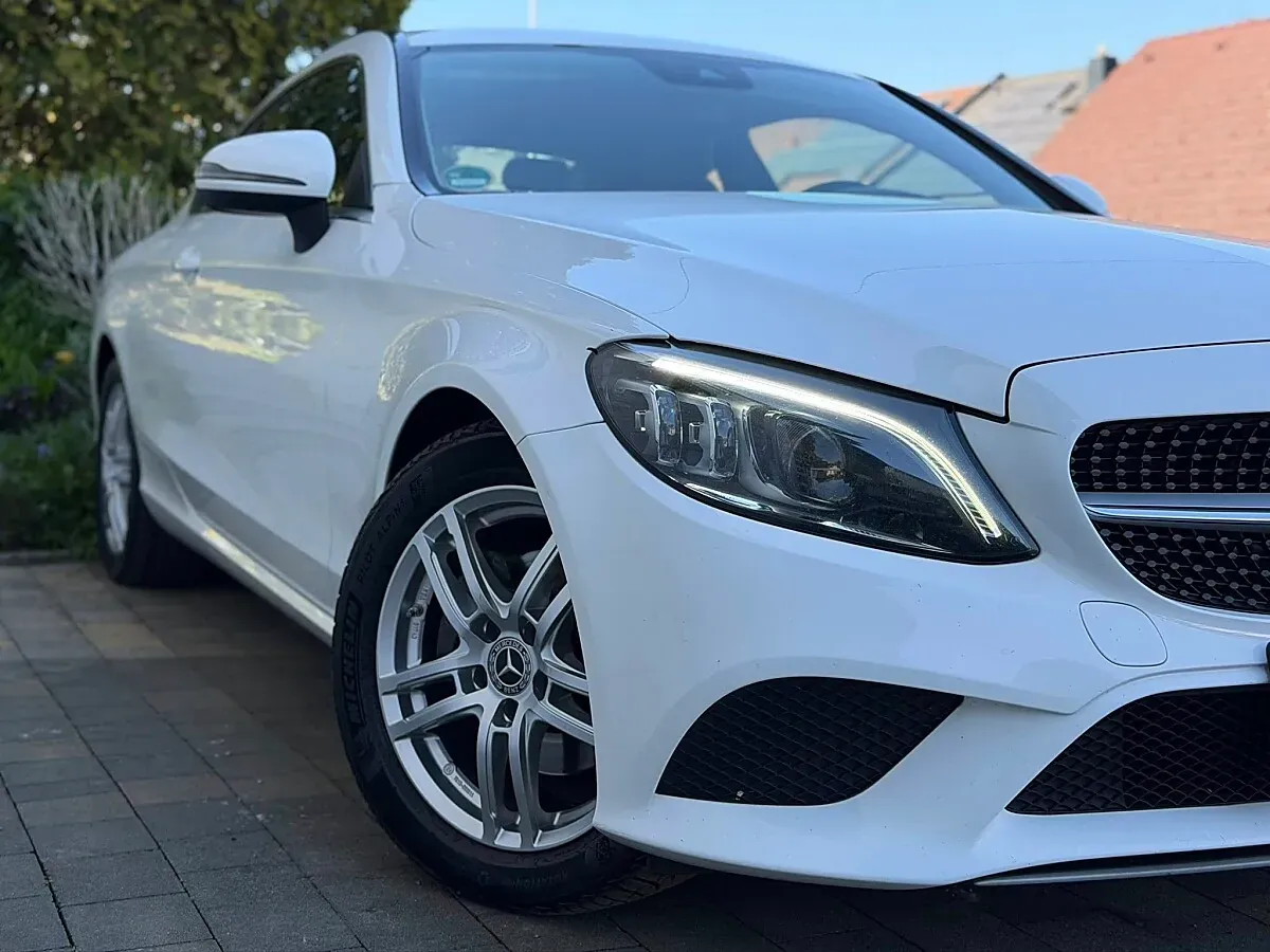 Mercedes-Benz C-Class 2020 photo 2