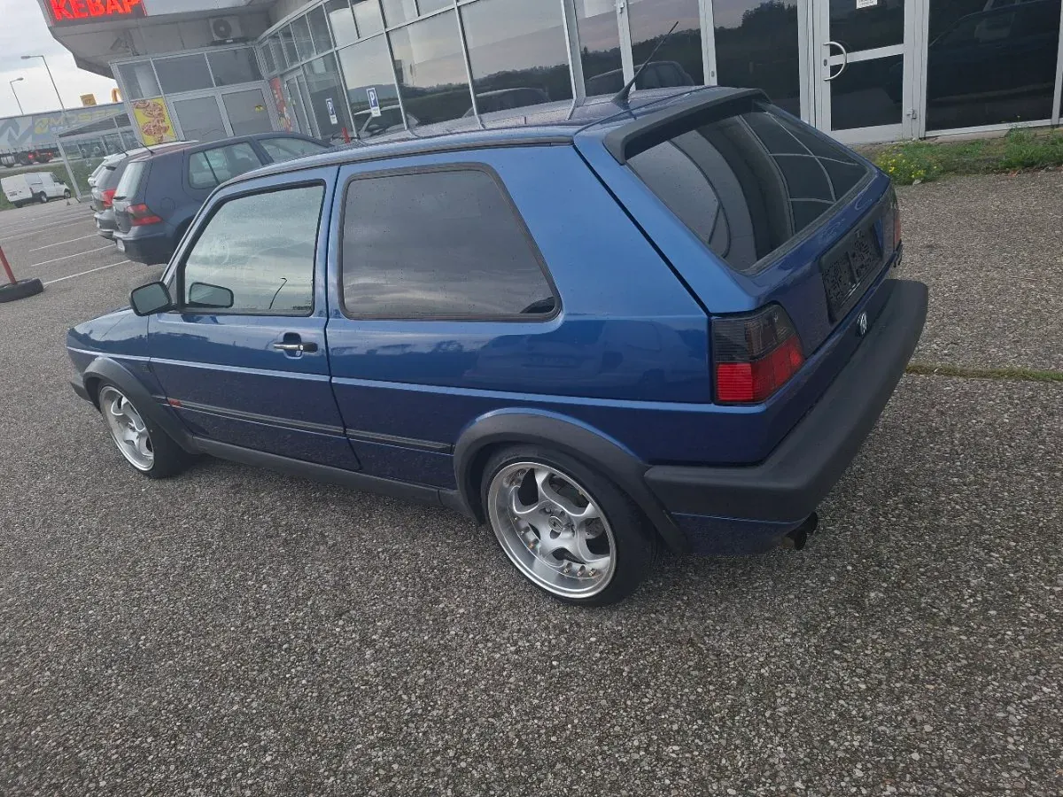Volkswagen Golf 1989 photo 2