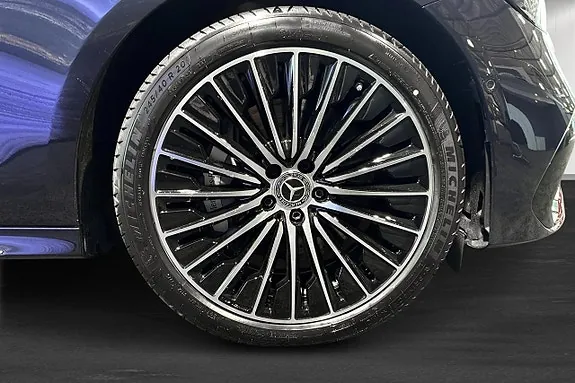Mercedes-Benz E300 De 2026 photo 5